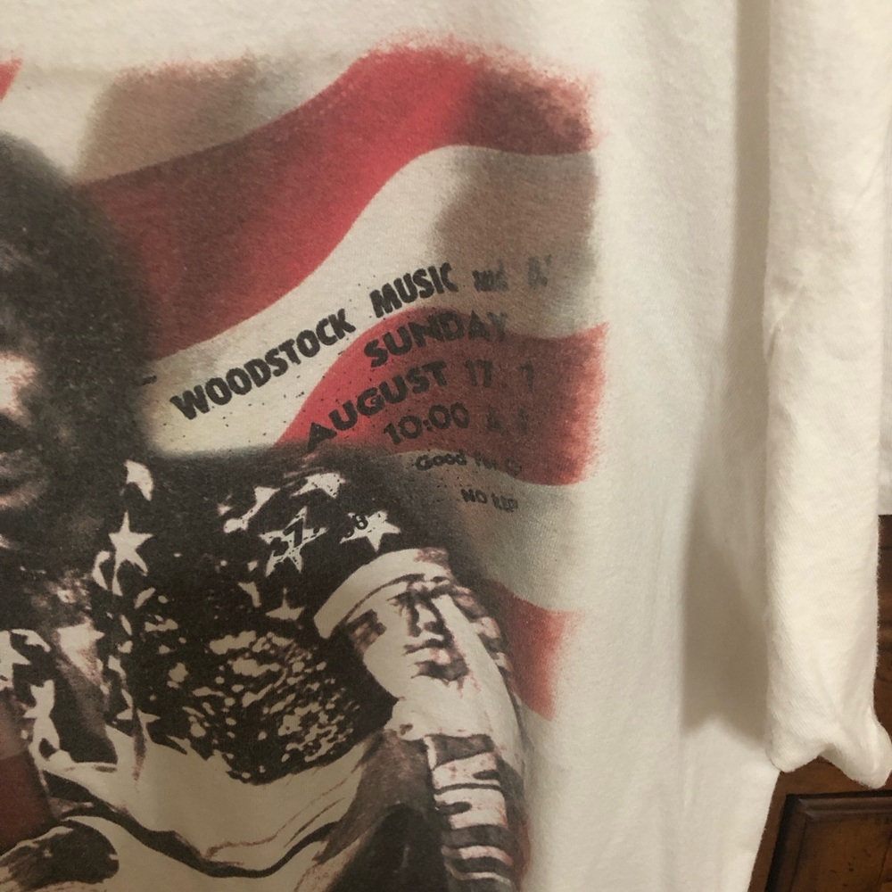 Woodstock Tee Shirt Featuring Jimi Hendrix - Size XL (fits more like a Large) 🇺🇸 - Picture 2 of 4
